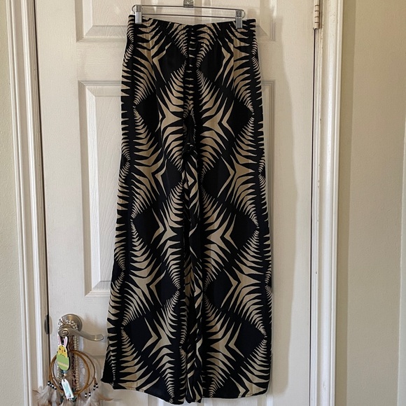 philosophy Black & Tan Printed Pants - Picture 4 of 6